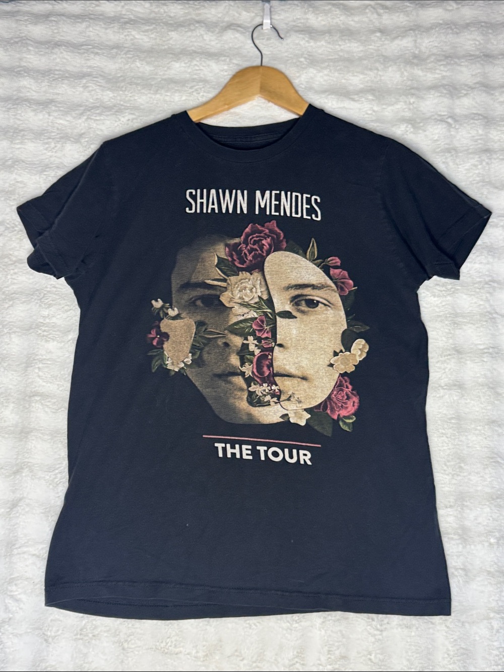Shawn Mendes The Tour Graphic T-Shirt 2019 Size M